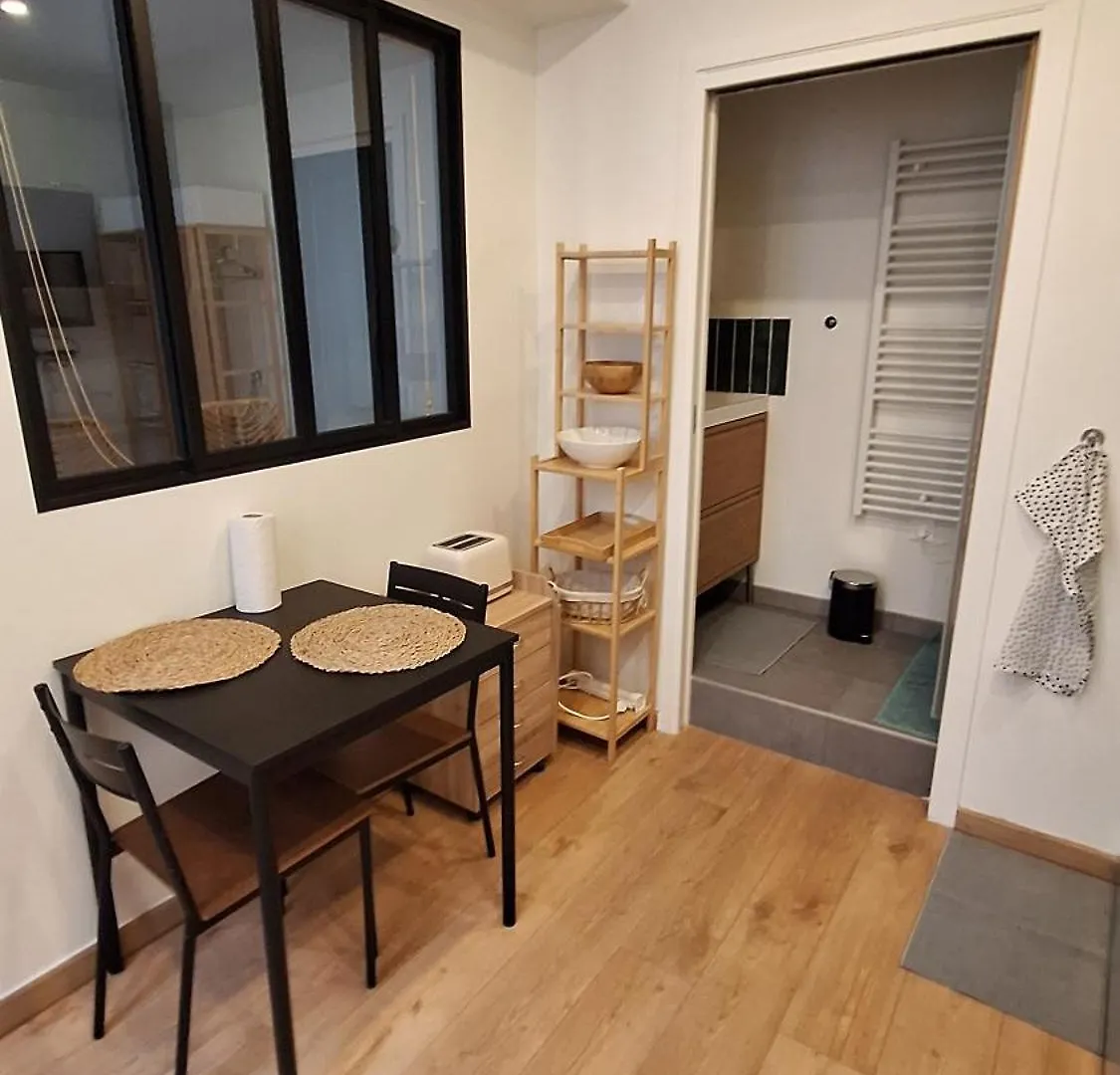 Casimir Apartment Paris 0*,